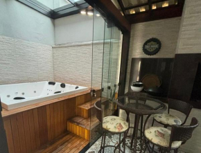 Apto com jacuzzi a 80m do mar